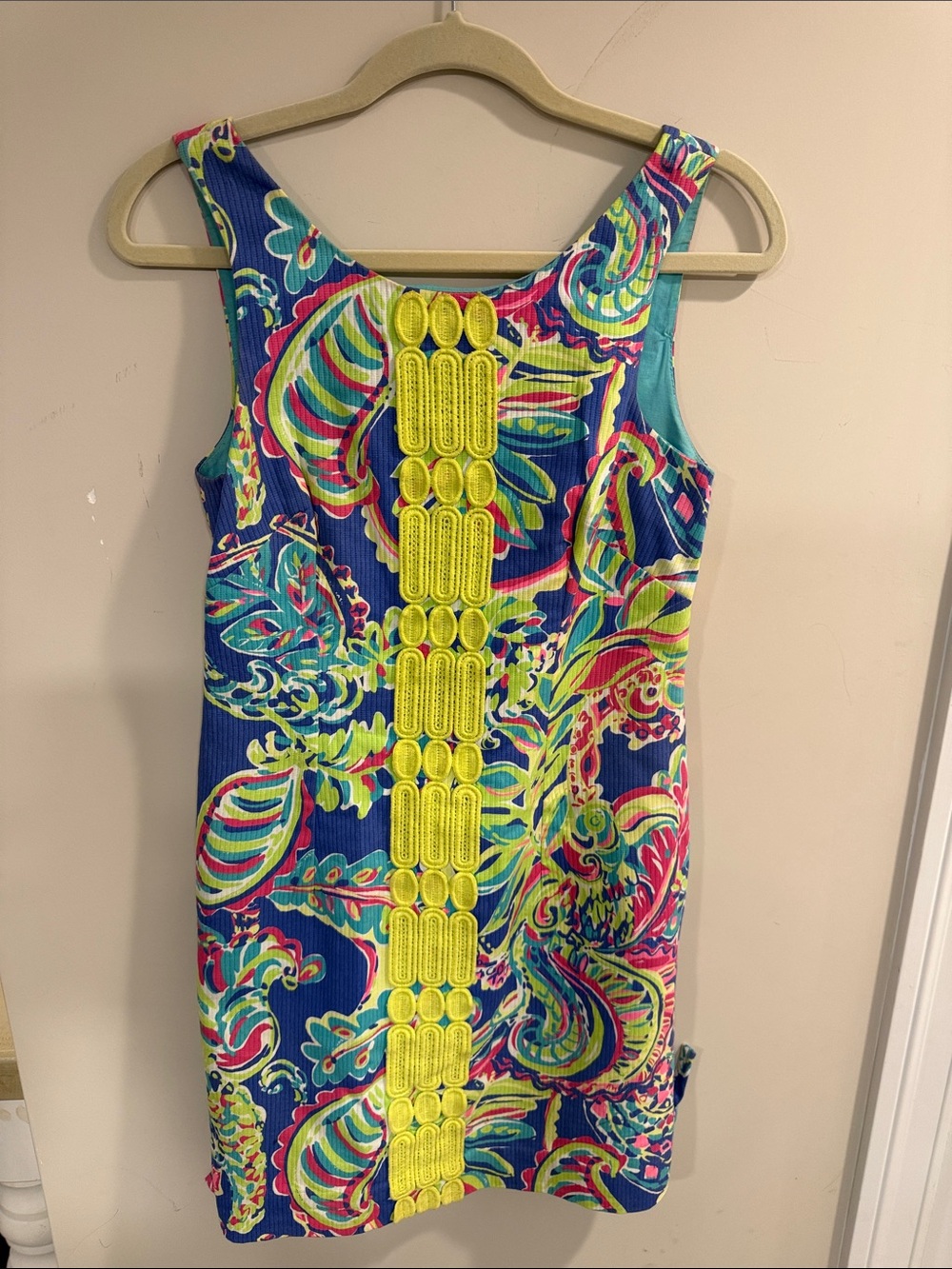 Lilly Pulitzer Blue Multicolor Sleeveless Shift Dress with Neon Yellow Trim